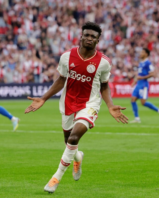 Ajax 4 - 0 Rangers