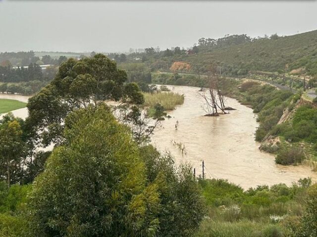 dam walls collapsing in Wolseley